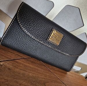 Dooney and Bourke black wallet